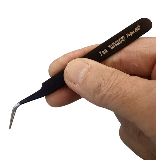 Expo Perfect Line Curved Tweezer